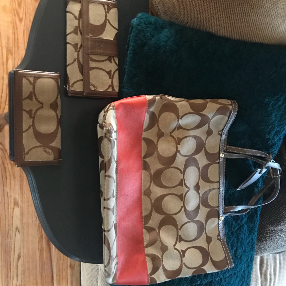 Coach purse with matching wallet